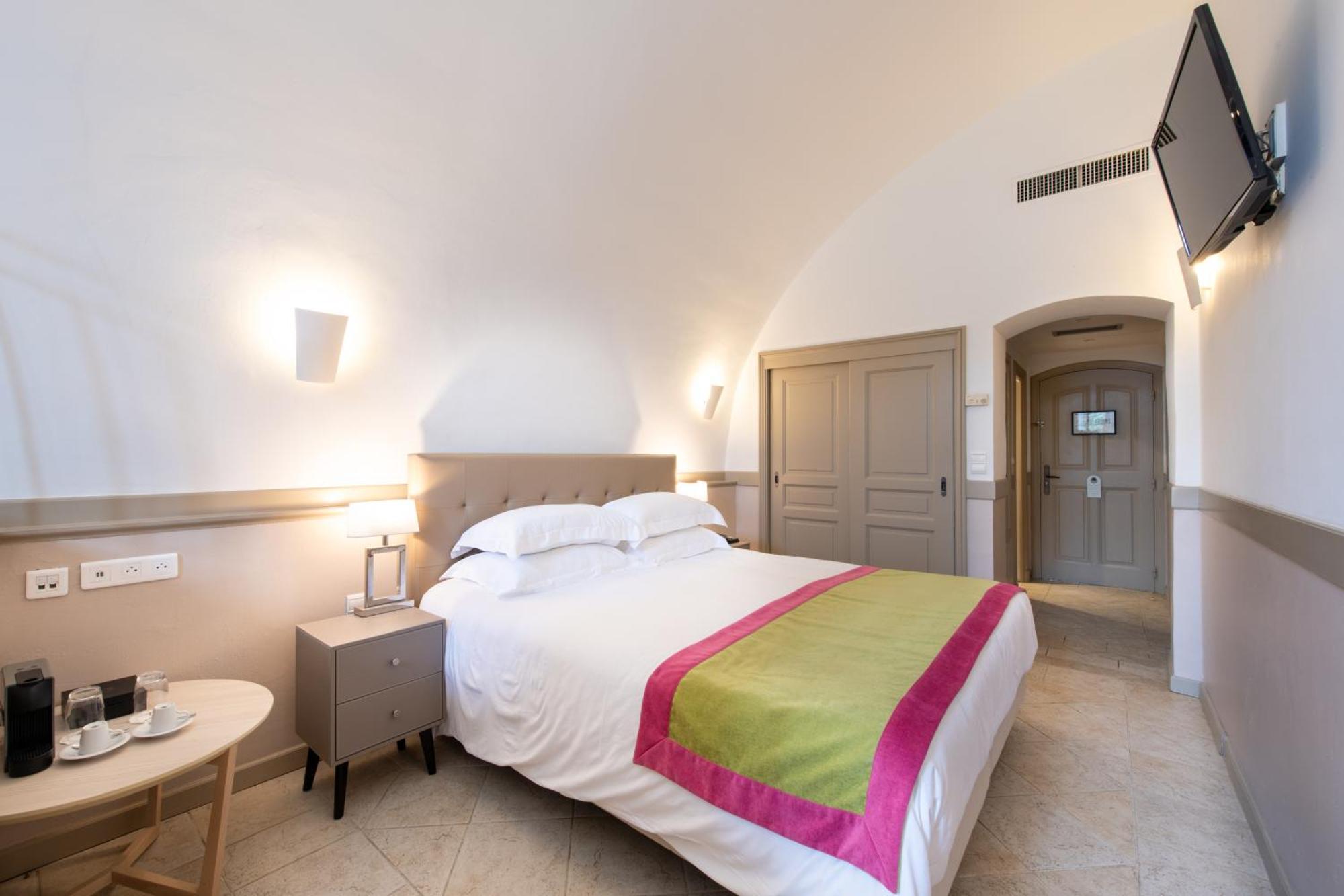 Hotel Golf & Spa Chateau De La Begude The Originals Collection ヴァルボンヌ エクステリア 写真
